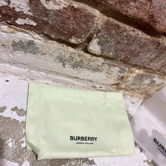 Original Burberry Dust Bag and Wrapper. - Picture 2 of 5